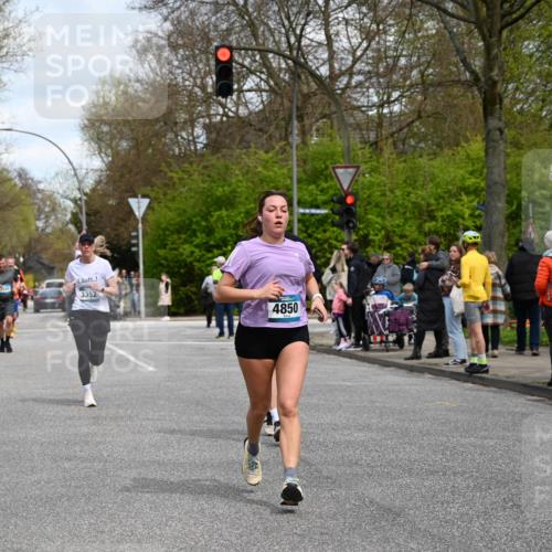 12.04.2026 - 45. Internationalen Wilhelmsburger Insellauf J. Mangold http://msf.ph/oto/9514553 12.04.2026 13:12:09 Ziel 4987, 2445, 4930, 2024, 4328, 4276, 5031, 4532, 2742, 5437, 4847, 4846, 4850, 4550, 3914, 3914, 2545, 3352, 3348, 5750, 5855, 2280, 5855, 2280, 3441, 5674, 4841, 2275, 4671, 4627, 4628, 3638 meine-sportfotos.de