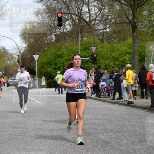 12.04.2026 - 45. Internationalen Wilhelmsburger Insellauf J. Mangold http://msf.ph/oto/9514554 12.04.2026 13:12:09 Ziel 4987, 2445, 4930, 2024, 4328, 4276, 5031, 4532, 2742, 5437, 4847, 4846, 4850, 4550, 3914, 3914, 2545, 3352, 3348, 5750, 5855, 2280, 5855, 2280, 3441, 5674, 4841, 2275, 4671, 4627, 4628, 3638 meine-sportfotos.de