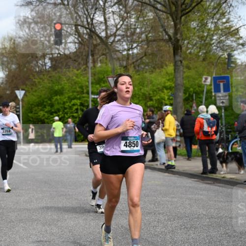 12.04.2026 - 45. Internationalen Wilhelmsburger Insellauf J. Mangold http://msf.ph/oto/9514561 12.04.2026 13:12:10 Ziel 4987, 2445, 4930, 2024, 4328, 4276, 5031, 4532, 2742, 5437, 4847, 4846, 4850, 4550, 3914, 2545, 3352, 3348, 5750, 5855, 2280, 3441, 5674, 4841, 2275, 4671, 4627, 4628, 3638 meine-sportfotos.de