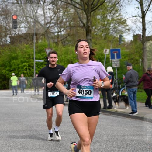 12.04.2026 - 45. Internationalen Wilhelmsburger Insellauf J. Mangold http://msf.ph/oto/9514566 12.04.2026 13:12:10 Ziel 4987, 2445, 4930, 2024, 4328, 4276, 5031, 4532, 2742, 5437, 4847, 4846, 4850, 4550, 3914, 2545, 3352, 3348, 5750, 5855, 2280, 3441, 5674, 4841, 2275, 4671, 4627, 4628, 3638 meine-sportfotos.de