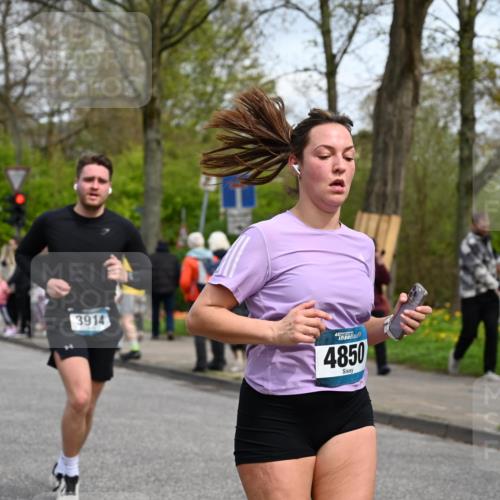 12.04.2026 - 45. Internationalen Wilhelmsburger Insellauf J. Mangold http://msf.ph/oto/9514571 12.04.2026 13:12:11 Ziel 4930, 2024, 4328, 4276, 5031, 4532, 2742, 5437, 4847, 4846, 4850, 4550, 3914, 2545, 3352, 2545, 3352, 3348, 5750, 5855, 2280, 3441, 5674, 4841, 2275, 4671, 4627, 4628, 3638 meine-sportfotos.de