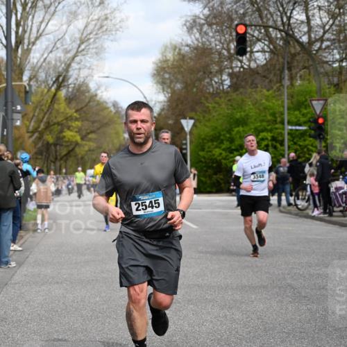 12.04.2026 - 45. Internationalen Wilhelmsburger Insellauf J. Mangold http://msf.ph/oto/9514597 12.04.2026 13:12:16 Ziel 4276, 5031, 4532, 2742, 5437, 4847, 4846, 4850, 4550, 3914, 2545, 3352, 3348, 5750, 5855, 2280, 3441, 5674, 4841, 2275, 4671, 4627, 4628, 3638, 4385, 2274, 4919, 4720, 4721 meine-sportfotos.de