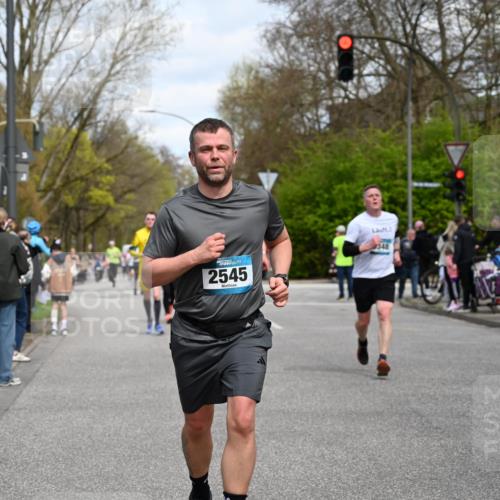 12.04.2026 - 45. Internationalen Wilhelmsburger Insellauf J. Mangold http://msf.ph/oto/9514599 12.04.2026 13:12:16 Ziel 4276, 5031, 4532, 2742, 5437, 4847, 4846, 4850, 4550, 3914, 2545, 3352, 3348, 5750, 5855, 2280, 3441, 5674, 4841, 2275, 4671, 4627, 4628, 3638, 4385, 2274, 4919, 4720, 4721 meine-sportfotos.de