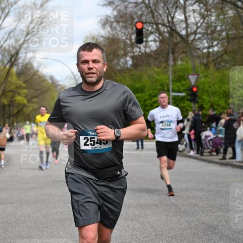 12.04.2026 - 45. Internationalen Wilhelmsburger Insellauf J. Mangold http://msf.ph/oto/9514604 12.04.2026 13:12:16 Ziel 4276, 5031, 4532, 2742, 5437, 4847, 4846, 4850, 4550, 3914, 2545, 3352, 3348, 5750, 5855, 2280, 3441, 5674, 4841, 2275, 4671, 4627, 4628, 3638, 4385, 2274, 4919, 4720, 4721 meine-sportfotos.de