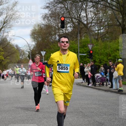 12.04.2026 - 45. Internationalen Wilhelmsburger Insellauf J. Mangold http://msf.ph/oto/9514628 12.04.2026 13:12:21 Ziel 5437, 4847, 4846, 4850, 4550, 3914, 2545, 3352, 3348, 5750, 5855, 2280, 5855, 2280, 3441, 5674, 4841, 2275, 4671, 4627, 4628, 3638, 4385, 2274, 4919, 4720, 4721, 2998, 4693 meine-sportfotos.de