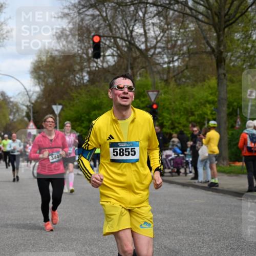 12.04.2026 - 45. Internationalen Wilhelmsburger Insellauf J. Mangold http://msf.ph/oto/9514631 12.04.2026 13:12:21 Ziel 5437, 4847, 4846, 4850, 4550, 3914, 2545, 3352, 3348, 5750, 5855, 2280, 5855, 2280, 3441, 5674, 4841, 2275, 4671, 4627, 4628, 3638, 4385, 2274, 4919, 4720, 4721, 2998, 4693 meine-sportfotos.de