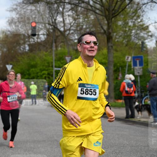 12.04.2026 - 45. Internationalen Wilhelmsburger Insellauf J. Mangold http://msf.ph/oto/9514635 12.04.2026 13:12:22 Ziel 4847, 4846, 4850, 4550, 3914, 2545, 3352, 3348, 5750, 5855, 2280, 3441, 5674, 4841, 2275, 4671, 4627, 4628, 3638, 4385, 2274, 4919, 4720, 4721, 2998, 4693, 3519, 4970, 3686 meine-sportfotos.de