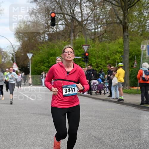 12.04.2026 - 45. Internationalen Wilhelmsburger Insellauf J. Mangold http://msf.ph/oto/9514645 12.04.2026 13:12:23 Ziel 4847, 4846, 4850, 4550, 3914, 2545, 3352, 3348, 5750, 5855, 2280, 3441, 5674, 4841, 2275, 4671, 4627, 4628, 3638, 4385, 2274, 4919, 4720, 4721, 2998, 4693, 3519, 4970, 3686 meine-sportfotos.de