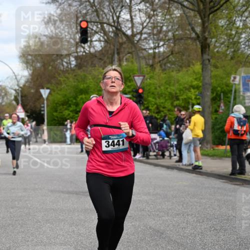 12.04.2026 - 45. Internationalen Wilhelmsburger Insellauf J. Mangold http://msf.ph/oto/9514646 12.04.2026 13:12:23 Ziel 4847, 4846, 4850, 4550, 3914, 2545, 3352, 3348, 5750, 5855, 2280, 3441, 5674, 4841, 2275, 4671, 4627, 4628, 3638, 4385, 2274, 4919, 4720, 4721, 2998, 4693, 3519, 4970, 3686 meine-sportfotos.de
