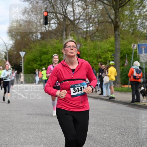 12.04.2026 - 45. Internationalen Wilhelmsburger Insellauf J. Mangold http://msf.ph/oto/9514649 12.04.2026 13:12:23 Ziel 4847, 4846, 4850, 4550, 3914, 2545, 3352, 3348, 5750, 5855, 2280, 3441, 5674, 4841, 2275, 4671, 4627, 4628, 3638, 4385, 2274, 4919, 4720, 4721, 2998, 4693, 3519, 4970, 3686 meine-sportfotos.de