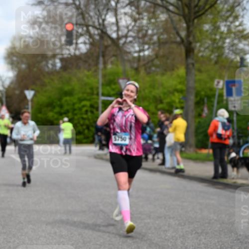 12.04.2026 - 45. Internationalen Wilhelmsburger Insellauf J. Mangold http://msf.ph/oto/9514655 12.04.2026 13:12:24 Ziel 4847, 4846, 4850, 4550, 3914, 2545, 3352, 3348, 5750, 5855, 2280, 3441, 5674, 4841, 2275, 4671, 4627, 4628, 3638, 4385, 4385, 2274, 4919, 4720, 4721, 2998, 4693, 3519, 4970, 3686 meine-sportfotos.de