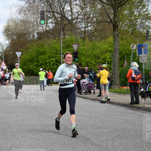12.04.2026 - 45. Internationalen Wilhelmsburger Insellauf J. Mangold http://msf.ph/oto/9514673 12.04.2026 13:12:27 Ziel 4847, 4846, 4850, 4550, 3914, 2545, 3352, 3348, 5750, 5855, 2280, 3441, 5674, 4841, 2275, 4671, 4627, 4628, 3638, 4385, 2274, 4919, 4720, 4720, 4721, 2998, 4693, 3519, 4970, 3686, 4643, 2877 meine-sportfotos.de