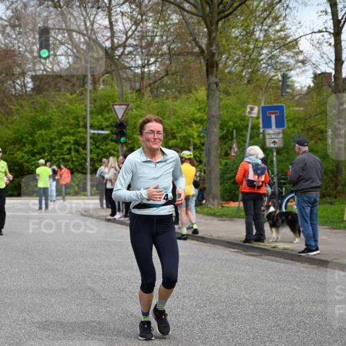 12.04.2026 - 45. Internationalen Wilhelmsburger Insellauf J. Mangold http://msf.ph/oto/9514679 12.04.2026 13:12:27 Ziel 4847, 4846, 4850, 4550, 3914, 2545, 3352, 3348, 5750, 5855, 2280, 3441, 5674, 4841, 2275, 4671, 4627, 4628, 3638, 4385, 2274, 4919, 4720, 4720, 4721, 2998, 4693, 3519, 4970, 3686, 4643, 2877 meine-sportfotos.de