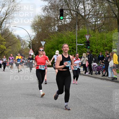 12.04.2026 - 45. Internationalen Wilhelmsburger Insellauf J. Mangold http://msf.ph/oto/9514688 12.04.2026 13:12:32 Ziel 4550, 3914, 2545, 3352, 3348, 5750, 5855, 2280, 3441, 5674, 4841, 2275, 4671, 4627, 4628, 3638, 3638, 4385, 2274, 4919, 4720, 4721, 2998, 2998, 4693, 3519, 4970, 3686, 4643, 2877, 5265, 5266, 4648, 2026, 5457, 4320, 4249, 3033, 2470, 4364 meine-sportfotos.de