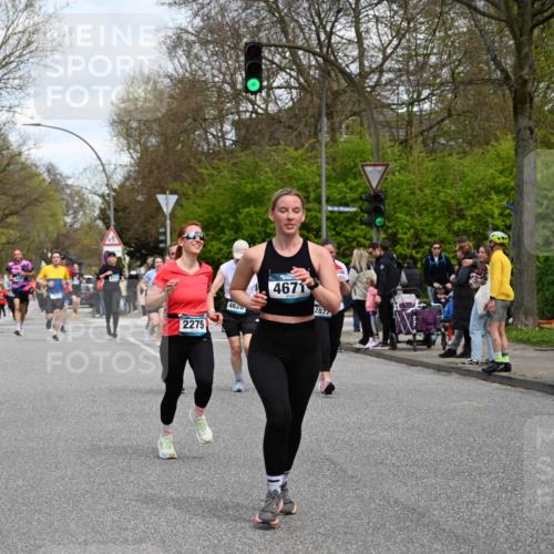 12.04.2026 - 45. Internationalen Wilhelmsburger Insellauf J. Mangold http://msf.ph/oto/9514690 12.04.2026 13:12:32 Ziel 4550, 3914, 2545, 3352, 3348, 5750, 5855, 2280, 3441, 5674, 4841, 2275, 4671, 4627, 4628, 3638, 3638, 4385, 2274, 4919, 4720, 4721, 2998, 2998, 4693, 3519, 4970, 3686, 4643, 2877, 5265, 5266, 4648, 2026, 5457, 4320, 4249, 3033, 2470, 4364 meine-sportfotos.de