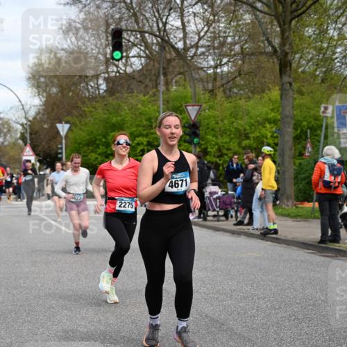 12.04.2026 - 45. Internationalen Wilhelmsburger Insellauf J. Mangold http://msf.ph/oto/9514694 12.04.2026 13:12:32 Ziel 4550, 3914, 2545, 3352, 3348, 5750, 5855, 2280, 3441, 5674, 4841, 2275, 4671, 4627, 4628, 3638, 3638, 4385, 2274, 4919, 4720, 4721, 2998, 2998, 4693, 3519, 4970, 3686, 4643, 2877, 5265, 5266, 4648, 2026, 5457, 4320, 4249, 3033, 2470, 4364 meine-sportfotos.de