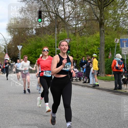 12.04.2026 - 45. Internationalen Wilhelmsburger Insellauf J. Mangold http://msf.ph/oto/9514695 12.04.2026 13:12:32 Ziel 4550, 3914, 2545, 3352, 3348, 5750, 5855, 2280, 3441, 5674, 4841, 2275, 4671, 4627, 4628, 3638, 3638, 4385, 2274, 4919, 4720, 4721, 2998, 2998, 4693, 3519, 4970, 3686, 4643, 2877, 5265, 5266, 4648, 2026, 5457, 4320, 4249, 3033, 2470, 4364 meine-sportfotos.de