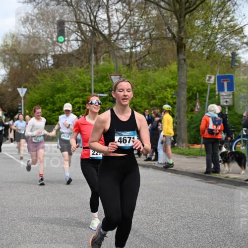 12.04.2026 - 45. Internationalen Wilhelmsburger Insellauf J. Mangold http://msf.ph/oto/9514697 12.04.2026 13:12:32 Ziel 4550, 3914, 2545, 3352, 3348, 5750, 5855, 2280, 3441, 5674, 4841, 2275, 4671, 4627, 4628, 3638, 3638, 4385, 2274, 4919, 4720, 4721, 2998, 2998, 4693, 3519, 4970, 3686, 4643, 2877, 5265, 5266, 4648, 2026, 5457, 4320, 4249, 3033, 2470, 4364 meine-sportfotos.de
