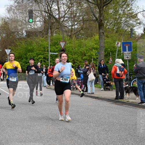 12.04.2026 - 45. Internationalen Wilhelmsburger Insellauf J. Mangold http://msf.ph/oto/9514737 12.04.2026 13:12:37 Ziel 3348, 5750, 5855, 2280, 3441, 5674, 4841, 2275, 4671, 4627, 4628, 3638, 4385, 2274, 4919, 4720, 4721, 2998, 4693, 3519, 4970, 3686, 4643, 4643, 2877, 5265, 5266, 4648, 2026, 5457, 4320, 4249, 3033, 2470, 4364, 3942, 5221, 3540, 3933, 3935, 3805 meine-sportfotos.de