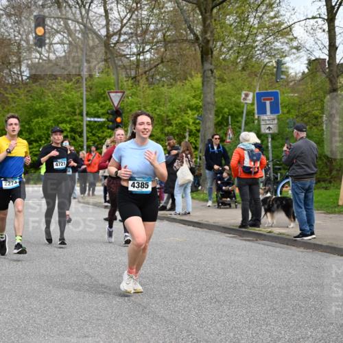 12.04.2026 - 45. Internationalen Wilhelmsburger Insellauf J. Mangold http://msf.ph/oto/9514741 12.04.2026 13:12:37 Ziel 3348, 5750, 5855, 2280, 3441, 5674, 4841, 2275, 4671, 4627, 4628, 3638, 4385, 2274, 4919, 4720, 4721, 2998, 4693, 3519, 4970, 3686, 4643, 4643, 2877, 5265, 5266, 4648, 2026, 5457, 4320, 4249, 3033, 2470, 4364, 3942, 5221, 3540, 3933, 3935, 3805 meine-sportfotos.de