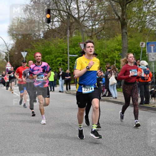 12.04.2026 - 45. Internationalen Wilhelmsburger Insellauf J. Mangold http://msf.ph/oto/9514752 12.04.2026 13:12:39 Ziel 5750, 5855, 2280, 3441, 5674, 4841, 2275, 4671, 4627, 4628, 3638, 4385, 2274, 4919, 4720, 4720, 4721, 2998, 4693, 3519, 4970, 3686, 4643, 2877, 5265, 5266, 4648, 2026, 5457, 4320, 4249, 3033, 2470, 4364, 3942, 5221, 3540, 3933, 3935, 3805, 5158, 5157, 2462, 4533, 5693 meine-sportfotos.de