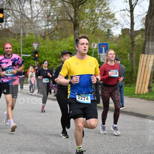 12.04.2026 - 45. Internationalen Wilhelmsburger Insellauf J. Mangold http://msf.ph/oto/9514759 12.04.2026 13:12:39 Ziel 5750, 5855, 2280, 3441, 5674, 4841, 2275, 4671, 4627, 4628, 3638, 4385, 2274, 4919, 4720, 4720, 4721, 2998, 4693, 3519, 4970, 3686, 4643, 2877, 5265, 5266, 4648, 2026, 5457, 4320, 4249, 3033, 2470, 4364, 3942, 5221, 3540, 3933, 3935, 3805, 5158, 5157, 2462, 4533, 5693 meine-sportfotos.de
