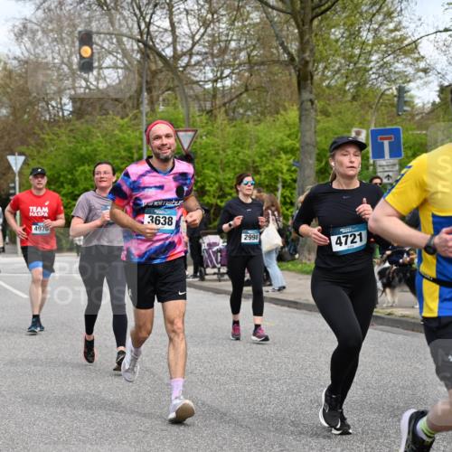 12.04.2026 - 45. Internationalen Wilhelmsburger Insellauf J. Mangold http://msf.ph/oto/9514761 12.04.2026 13:12:40 Ziel 5750, 5855, 2280, 3441, 5674, 4841, 2275, 4671, 4627, 4628, 3638, 4385, 2274, 4919, 4720, 4721, 4721, 2998, 4693, 3519, 4970, 3686, 4643, 2877, 5265, 5266, 4648, 2026, 5457, 4320, 4249, 3033, 2470, 4364, 3942, 5221, 3540, 3933, 3935, 3805, 5158, 5157, 2462, 4533, 5693 meine-sportfotos.de