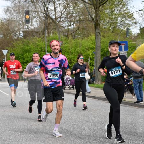 12.04.2026 - 45. Internationalen Wilhelmsburger Insellauf J. Mangold http://msf.ph/oto/9514762 12.04.2026 13:12:40 Ziel 5750, 5855, 2280, 3441, 5674, 4841, 2275, 4671, 4627, 4628, 3638, 4385, 2274, 4919, 4720, 4721, 4721, 2998, 4693, 3519, 4970, 3686, 4643, 2877, 5265, 5266, 4648, 2026, 5457, 4320, 4249, 3033, 2470, 4364, 3942, 5221, 3540, 3933, 3935, 3805, 5158, 5157, 2462, 4533, 5693 meine-sportfotos.de