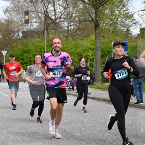 12.04.2026 - 45. Internationalen Wilhelmsburger Insellauf J. Mangold http://msf.ph/oto/9514763 12.04.2026 13:12:40 Ziel 5750, 5855, 2280, 3441, 5674, 4841, 2275, 4671, 4627, 4628, 3638, 4385, 2274, 4919, 4720, 4721, 4721, 2998, 4693, 3519, 4970, 3686, 4643, 2877, 5265, 5266, 4648, 2026, 5457, 4320, 4249, 3033, 2470, 4364, 3942, 5221, 3540, 3933, 3935, 3805, 5158, 5157, 2462, 4533, 5693 meine-sportfotos.de