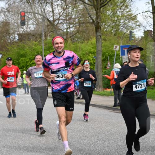 12.04.2026 - 45. Internationalen Wilhelmsburger Insellauf J. Mangold http://msf.ph/oto/9514765 12.04.2026 13:12:40 Ziel 5750, 5855, 2280, 3441, 5674, 4841, 2275, 4671, 4627, 4628, 3638, 4385, 2274, 4919, 4720, 4721, 4721, 2998, 4693, 3519, 4970, 3686, 4643, 2877, 5265, 5266, 4648, 2026, 5457, 4320, 4249, 3033, 2470, 4364, 3942, 5221, 3540, 3933, 3935, 3805, 5158, 5157, 2462, 4533, 5693 meine-sportfotos.de