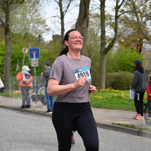 12.04.2026 - 45. Internationalen Wilhelmsburger Insellauf J. Mangold http://msf.ph/oto/9514779 12.04.2026 13:12:42 Ziel 5750, 5855, 2280, 3441, 5674, 4841, 2275, 4671, 4627, 4628, 3638, 4385, 2274, 4919, 4720, 4721, 2998, 4693, 3519, 4970, 3686, 4643, 2877, 5265, 5266, 4648, 2026, 5457, 2026, 5457, 4320, 4249, 3033, 2470, 4364, 3942, 5221, 3540, 3933, 3935, 3805, 5158, 5157, 2462, 4533, 5693 meine-sportfotos.de