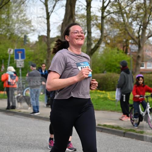 12.04.2026 - 45. Internationalen Wilhelmsburger Insellauf J. Mangold http://msf.ph/oto/9514780 12.04.2026 13:12:42 Ziel 5750, 5855, 2280, 3441, 5674, 4841, 2275, 4671, 4627, 4628, 3638, 4385, 2274, 4919, 4720, 4721, 2998, 4693, 3519, 4970, 3686, 4643, 2877, 5265, 5266, 4648, 2026, 5457, 2026, 5457, 4320, 4249, 3033, 2470, 4364, 3942, 5221, 3540, 3933, 3935, 3805, 5158, 5157, 2462, 4533, 5693 meine-sportfotos.de