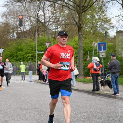 12.04.2026 - 45. Internationalen Wilhelmsburger Insellauf J. Mangold http://msf.ph/oto/9514783 12.04.2026 13:12:43 Ziel 5750, 5855, 2280, 3441, 5674, 4841, 2275, 4671, 4627, 4628, 3638, 4385, 2274, 4919, 4720, 4721, 2998, 4693, 3519, 4970, 3686, 4643, 2877, 5265, 5266, 4648, 2026, 5457, 4320, 4249, 3033, 2470, 4320, 4249, 3033, 2470, 4364, 3942, 5221, 3540, 3933, 3935, 3805, 5158, 5157, 2462, 4533, 5693 meine-sportfotos.de