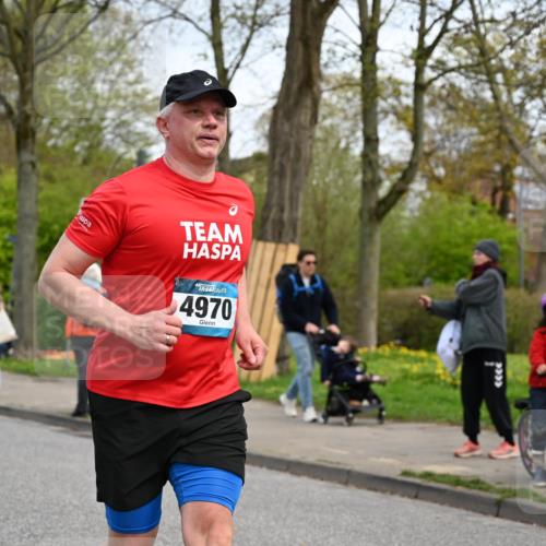 12.04.2026 - 45. Internationalen Wilhelmsburger Insellauf J. Mangold http://msf.ph/oto/9514793 12.04.2026 13:12:43 Ziel 5750, 5855, 2280, 3441, 5674, 4841, 2275, 4671, 4627, 4628, 3638, 4385, 2274, 4919, 4720, 4721, 2998, 4693, 3519, 4970, 3686, 4643, 2877, 5265, 5266, 4648, 2026, 5457, 4320, 4249, 3033, 2470, 4320, 4249, 3033, 2470, 4364, 3942, 5221, 3540, 3933, 3935, 3805, 5158, 5157, 2462, 4533, 5693 meine-sportfotos.de