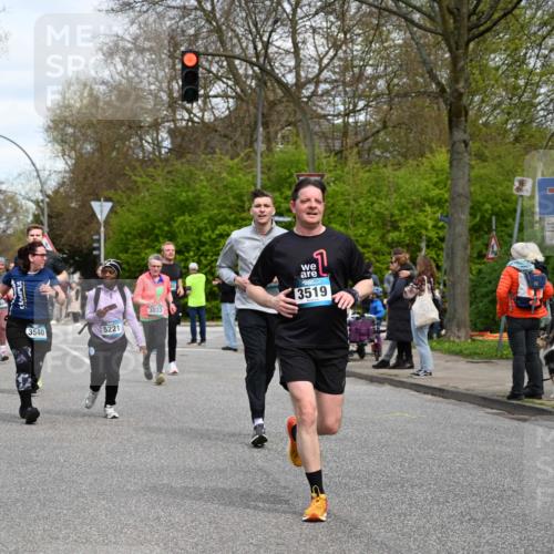 12.04.2026 - 45. Internationalen Wilhelmsburger Insellauf J. Mangold http://msf.ph/oto/9514795 12.04.2026 13:12:46 Ziel 5855, 2280, 3441, 5674, 4841, 2275, 4671, 4627, 4628, 3638, 4385, 2274, 4919, 4720, 4721, 2998, 4693, 3519, 4970, 3686, 3519, 4970, 3686, 4643, 2877, 5265, 5266, 4648, 2026, 5457, 4320, 4249, 3033, 2470, 4364, 3942, 5221, 3540, 3540, 3933, 3935, 3805, 5158, 5157, 2462, 4533, 5693, 5637 meine-sportfotos.de
