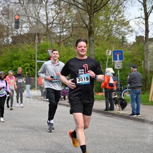 12.04.2026 - 45. Internationalen Wilhelmsburger Insellauf J. Mangold http://msf.ph/oto/9514803 12.04.2026 13:12:47 Ziel 3441, 5674, 4841, 2275, 4671, 4627, 4628, 3638, 4385, 2274, 4919, 4720, 4721, 2998, 4693, 3519, 4970, 3686, 4643, 2877, 5265, 5266, 4648, 2026, 5457, 4320, 4249, 3033, 2470, 4364, 3942, 5221, 3540, 3933, 3933, 3935, 3805, 5158, 5157, 2462, 4533, 5693, 5637 meine-sportfotos.de