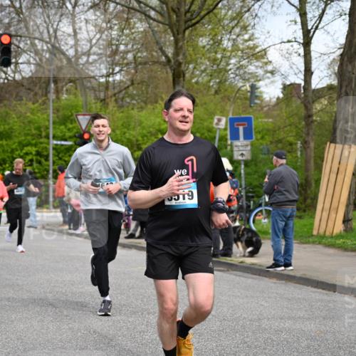 12.04.2026 - 45. Internationalen Wilhelmsburger Insellauf J. Mangold http://msf.ph/oto/9514805 12.04.2026 13:12:47 Ziel 3441, 5674, 4841, 2275, 4671, 4627, 4628, 3638, 4385, 2274, 4919, 4720, 4721, 2998, 4693, 3519, 4970, 3686, 4643, 2877, 5265, 5266, 4648, 2026, 5457, 4320, 4249, 3033, 2470, 4364, 3942, 5221, 3540, 3933, 3933, 3935, 3805, 5158, 5157, 2462, 4533, 5693, 5637 meine-sportfotos.de