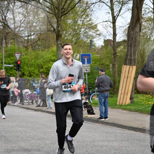12.04.2026 - 45. Internationalen Wilhelmsburger Insellauf J. Mangold http://msf.ph/oto/9514812 12.04.2026 13:12:48 Ziel 3441, 5674, 4841, 2275, 4671, 4627, 4628, 3638, 4385, 2274, 4919, 4720, 4721, 2998, 4693, 3519, 4970, 3686, 4643, 2877, 5265, 5266, 4648, 2026, 5457, 4320, 4249, 3033, 2470, 4364, 3942, 5221, 3540, 3933, 3935, 3935, 3805, 5158, 5157, 2462, 4533, 5693, 5637 meine-sportfotos.de