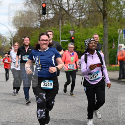 12.04.2026 - 45. Internationalen Wilhelmsburger Insellauf J. Mangold http://msf.ph/oto/9514826 12.04.2026 13:12:50 Ziel 3441, 5674, 4841, 2275, 4671, 4627, 4628, 3638, 4385, 2274, 4919, 4720, 4721, 2998, 4693, 3519, 4970, 3686, 4643, 2877, 2877, 5265, 5266, 4648, 2026, 5457, 4320, 4249, 3033, 2470, 4364, 3942, 5221, 3540, 3933, 3935, 3805, 5158, 5157, 5158, 5157, 2462, 4533, 5693, 5637 meine-sportfotos.de
