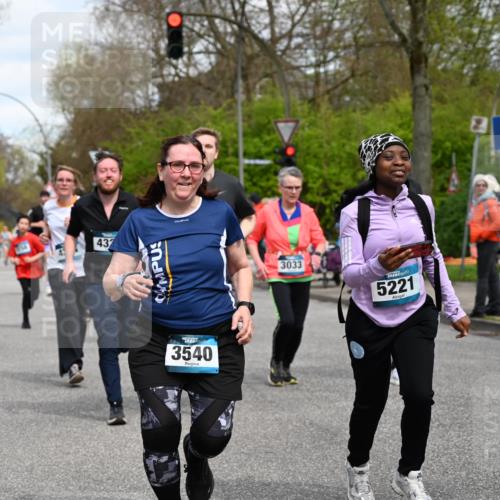 12.04.2026 - 45. Internationalen Wilhelmsburger Insellauf J. Mangold http://msf.ph/oto/9514827 12.04.2026 13:12:50 Ziel 3441, 5674, 4841, 2275, 4671, 4627, 4628, 3638, 4385, 2274, 4919, 4720, 4721, 2998, 4693, 3519, 4970, 3686, 4643, 2877, 2877, 5265, 5266, 4648, 2026, 5457, 4320, 4249, 3033, 2470, 4364, 3942, 5221, 3540, 3933, 3935, 3805, 5158, 5157, 5158, 5157, 2462, 4533, 5693, 5637 meine-sportfotos.de