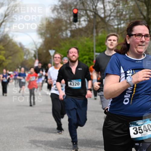 12.04.2026 - 45. Internationalen Wilhelmsburger Insellauf J. Mangold http://msf.ph/oto/9514834 12.04.2026 13:12:51 Ziel 2275, 4671, 4627, 4628, 3638, 4385, 2274, 4919, 4720, 4721, 2998, 4693, 3519, 4970, 3686, 4643, 2877, 5265, 5266, 4648, 2026, 5457, 4320, 4249, 3033, 2470, 4364, 3942, 5221, 3540, 3933, 3935, 3805, 5158, 5157, 2462, 4533, 5693, 2462, 4533, 5693, 5637, 2080, 5819 meine-sportfotos.de