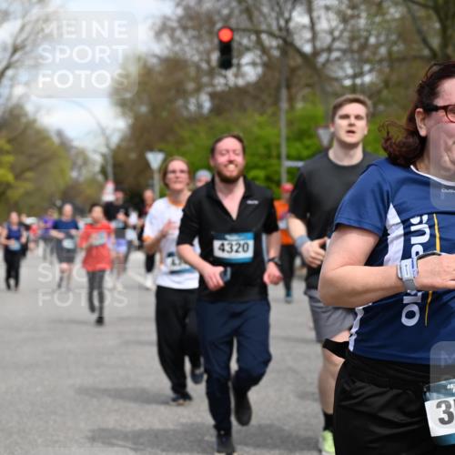 12.04.2026 - 45. Internationalen Wilhelmsburger Insellauf J. Mangold http://msf.ph/oto/9514835 12.04.2026 13:12:51 Ziel 2275, 4671, 4627, 4628, 3638, 4385, 2274, 4919, 4720, 4721, 2998, 4693, 3519, 4970, 3686, 4643, 2877, 5265, 5266, 4648, 2026, 5457, 4320, 4249, 3033, 2470, 4364, 3942, 5221, 3540, 3933, 3935, 3805, 5158, 5157, 2462, 4533, 5693, 2462, 4533, 5693, 5637, 2080, 5819 meine-sportfotos.de