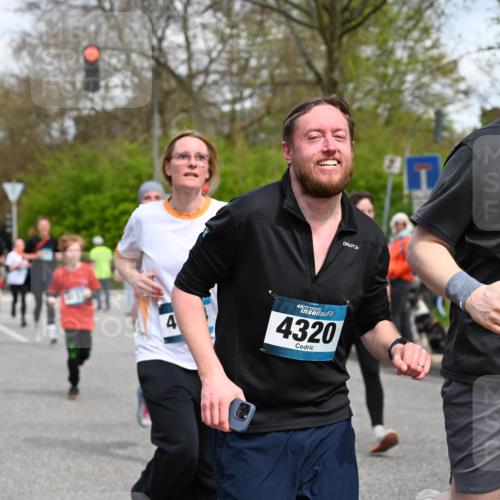 12.04.2026 - 45. Internationalen Wilhelmsburger Insellauf J. Mangold http://msf.ph/oto/9514845 12.04.2026 13:12:52 Ziel 2275, 4671, 4627, 4628, 3638, 4385, 2274, 4919, 4720, 4721, 2998, 4693, 3519, 4970, 3686, 4643, 2877, 5265, 5266, 4648, 2026, 5457, 4320, 4249, 3033, 2470, 4364, 3942, 5221, 3540, 3933, 3935, 3805, 5158, 5157, 2462, 4533, 5693, 5637, 2080, 5819, 2064 meine-sportfotos.de