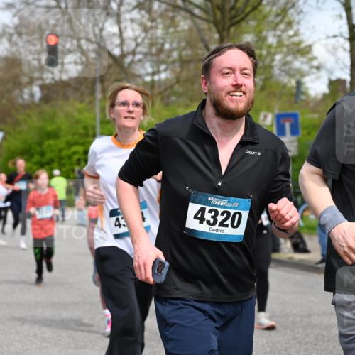 12.04.2026 - 45. Internationalen Wilhelmsburger Insellauf J. Mangold http://msf.ph/oto/9514846 12.04.2026 13:12:52 Ziel 2275, 4671, 4627, 4628, 3638, 4385, 2274, 4919, 4720, 4721, 2998, 4693, 3519, 4970, 3686, 4643, 2877, 5265, 5266, 4648, 2026, 5457, 4320, 4249, 3033, 2470, 4364, 3942, 5221, 3540, 3933, 3935, 3805, 5158, 5157, 2462, 4533, 5693, 5637, 2080, 5819, 2064 meine-sportfotos.de