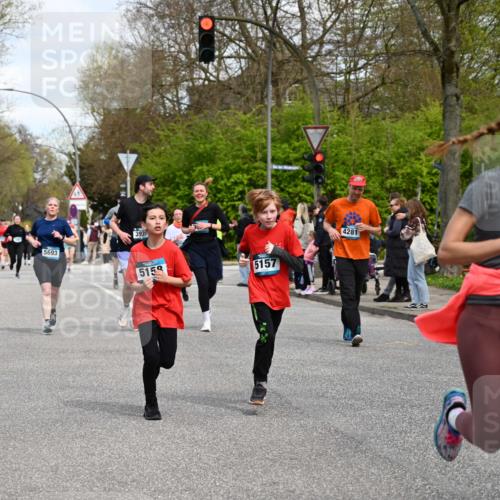 12.04.2026 - 45. Internationalen Wilhelmsburger Insellauf J. Mangold http://msf.ph/oto/9514847 12.04.2026 13:12:53 Ziel 2275, 4671, 4627, 4628, 3638, 4385, 2274, 4919, 4720, 4721, 2998, 4693, 3519, 4970, 3686, 4643, 2877, 5265, 5266, 4648, 5265, 5266, 4648, 2026, 5457, 4320, 4249, 3033, 2470, 4364, 3942, 5221, 3540, 3933, 3935, 3805, 5158, 5157, 2462, 4533, 5693, 5637, 2080, 5819, 2064, 4923, 4281 meine-sportfotos.de
