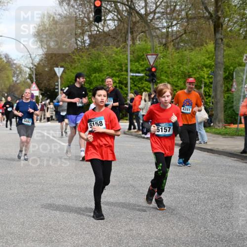 12.04.2026 - 45. Internationalen Wilhelmsburger Insellauf J. Mangold http://msf.ph/oto/9514854 12.04.2026 13:12:54 Ziel 2275, 4671, 4627, 4628, 3638, 4385, 2274, 4919, 4720, 4721, 2998, 4693, 3519, 4970, 3686, 4643, 2877, 5265, 5266, 4648, 2026, 5457, 2026, 5457, 4320, 4249, 3033, 2470, 4364, 3942, 5221, 3540, 3933, 3935, 3805, 5158, 5157, 2462, 4533, 5693, 5637, 2080, 5819, 2064, 4923, 4281, 3984 meine-sportfotos.de