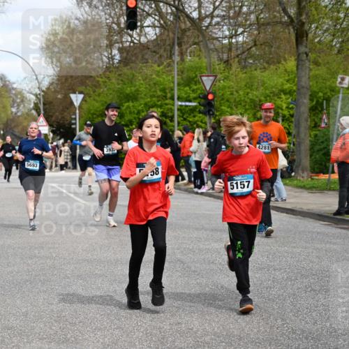 12.04.2026 - 45. Internationalen Wilhelmsburger Insellauf J. Mangold http://msf.ph/oto/9514856 12.04.2026 13:12:54 Ziel 2275, 4671, 4627, 4628, 3638, 4385, 2274, 4919, 4720, 4721, 2998, 4693, 3519, 4970, 3686, 4643, 2877, 5265, 5266, 4648, 2026, 5457, 2026, 5457, 4320, 4249, 3033, 2470, 4364, 3942, 5221, 3540, 3933, 3935, 3805, 5158, 5157, 2462, 4533, 5693, 5637, 2080, 5819, 2064, 4923, 4281, 3984 meine-sportfotos.de