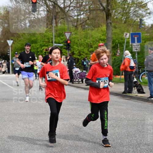 12.04.2026 - 45. Internationalen Wilhelmsburger Insellauf J. Mangold http://msf.ph/oto/9514860 12.04.2026 13:12:54 Ziel 2275, 4671, 4627, 4628, 3638, 4385, 2274, 4919, 4720, 4721, 2998, 4693, 3519, 4970, 3686, 4643, 2877, 5265, 5266, 4648, 2026, 5457, 2026, 5457, 4320, 4249, 3033, 2470, 4364, 3942, 5221, 3540, 3933, 3935, 3805, 5158, 5157, 2462, 4533, 5693, 5637, 2080, 5819, 2064, 4923, 4281, 3984 meine-sportfotos.de