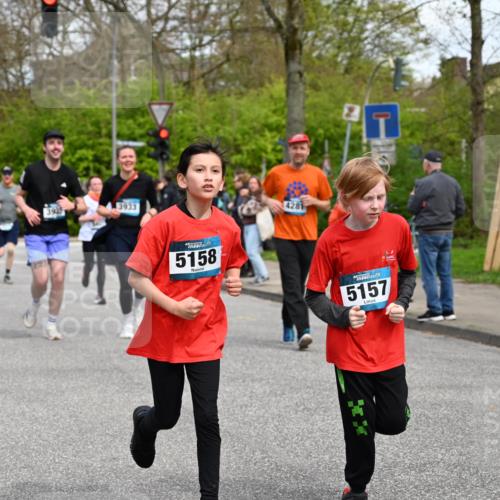 12.04.2026 - 45. Internationalen Wilhelmsburger Insellauf J. Mangold http://msf.ph/oto/9514865 12.04.2026 13:12:55 Ziel 4671, 4627, 4628, 3638, 4385, 2274, 4919, 4720, 4721, 2998, 4693, 3519, 4970, 3686, 4643, 2877, 5265, 5266, 4648, 2026, 5457, 4320, 4249, 3033, 2470, 4320, 4249, 3033, 2470, 4364, 3942, 5221, 3540, 3933, 3935, 3805, 5158, 5157, 2462, 4533, 5693, 5637, 2080, 5819, 2064, 4923, 4281, 3984, 3810 meine-sportfotos.de