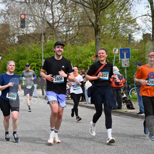 12.04.2026 - 45. Internationalen Wilhelmsburger Insellauf J. Mangold http://msf.ph/oto/9514878 12.04.2026 13:12:56 Ziel 4627, 4628, 3638, 4385, 2274, 4919, 4720, 4721, 2998, 4693, 3519, 4970, 3686, 4643, 2877, 5265, 5266, 4648, 2026, 5457, 4320, 4249, 3033, 2470, 4364, 4364, 3942, 5221, 3540, 3933, 3935, 3805, 5158, 5157, 2462, 4533, 5693, 5637, 2080, 5819, 2064, 4923, 4281, 3984, 3810 meine-sportfotos.de